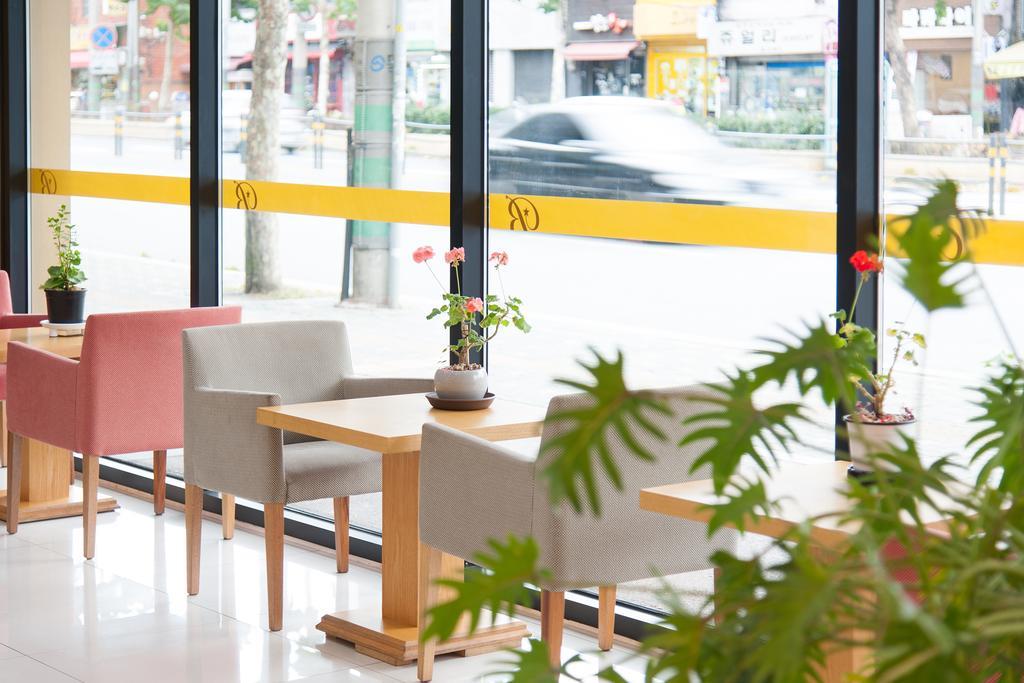 Benikea Hotel Flower Seoul Bagian luar foto