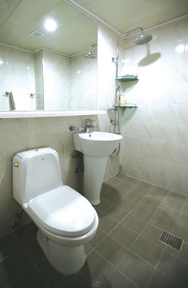 Benikea Hotel Flower Seoul Bagian luar foto
