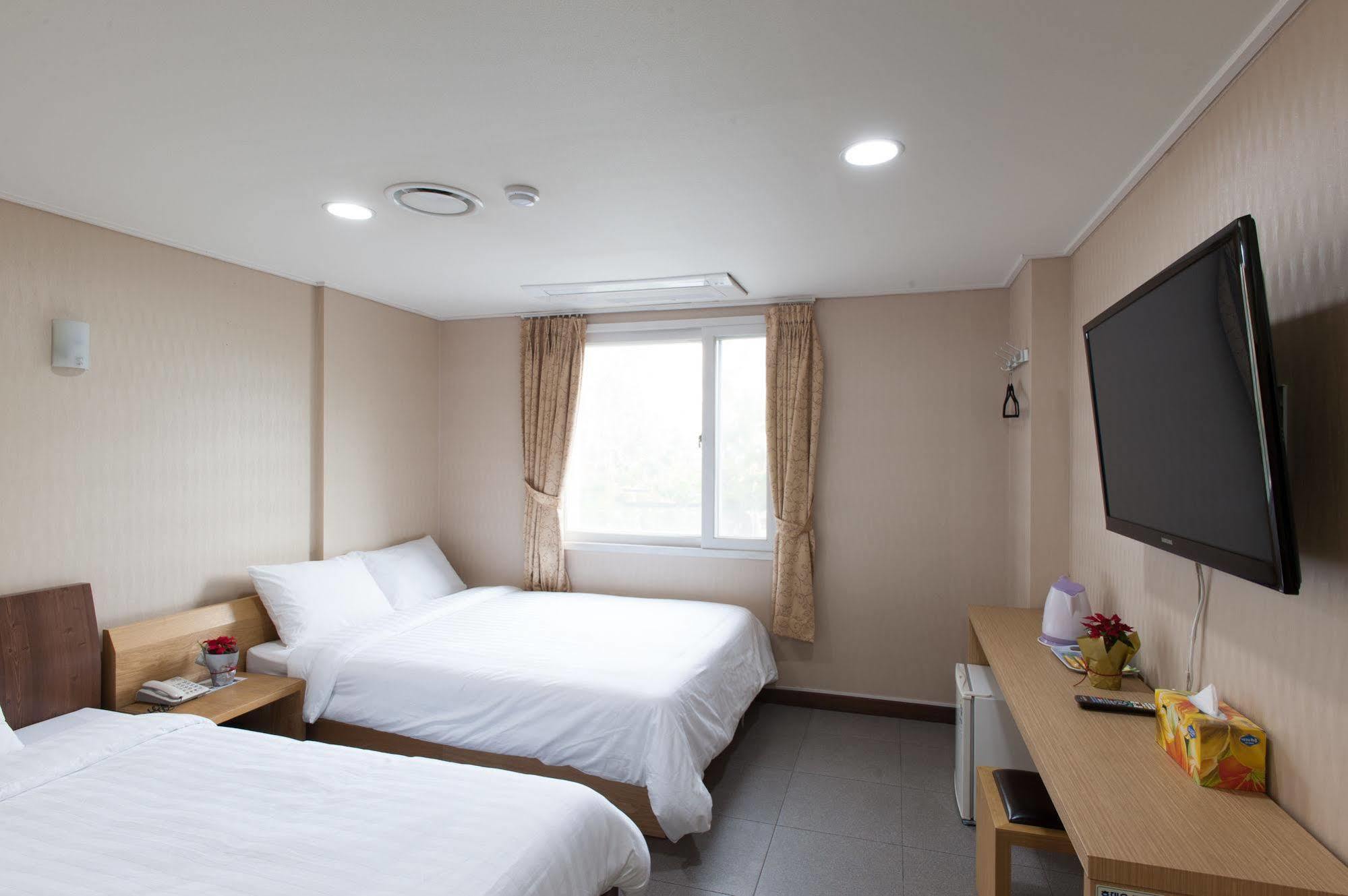Benikea Hotel Flower Seoul Bagian luar foto