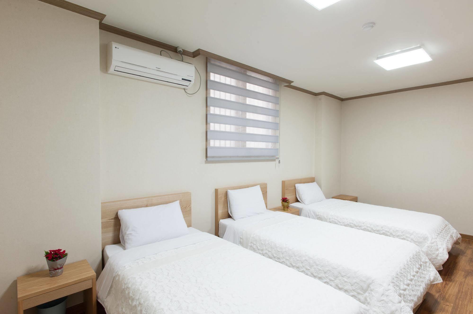 Benikea Hotel Flower Seoul Bagian luar foto